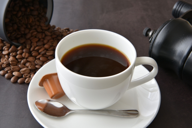 「コーヒーを飲むとお腹がゴロゴロ…」カフェインと腸の関係を解説！